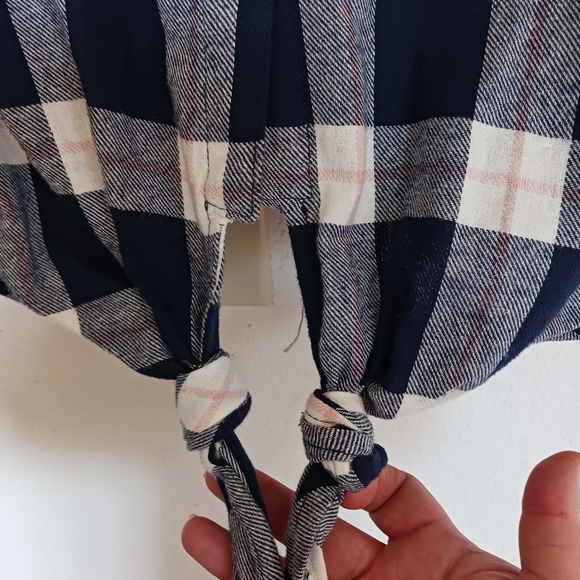 💙Plaid flannel love fire crop top with half sleeves - Picture 6 of 12